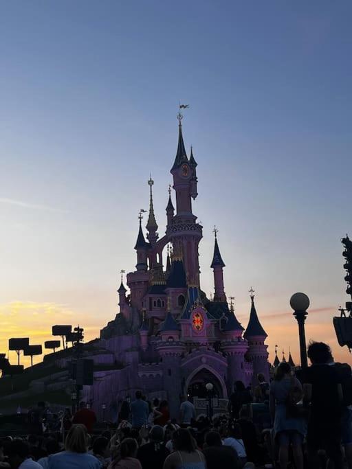 M&A Maison De Campagne/ Disney/Paris/Wifi/Jeux Croissy-Beaubourg Экстерьер фото